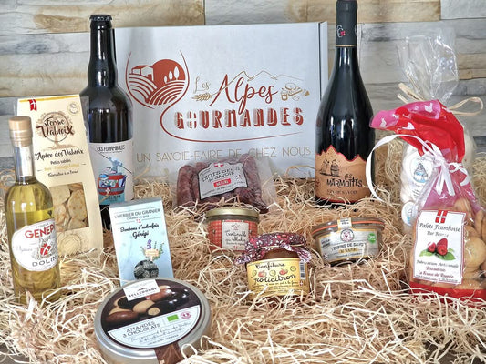 Panier gourmand pour cadeau de Noël avec des produits des Alpes